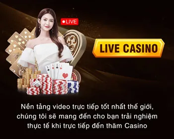Hình ảnh trò chơi Poker với dealer thật tại SM66